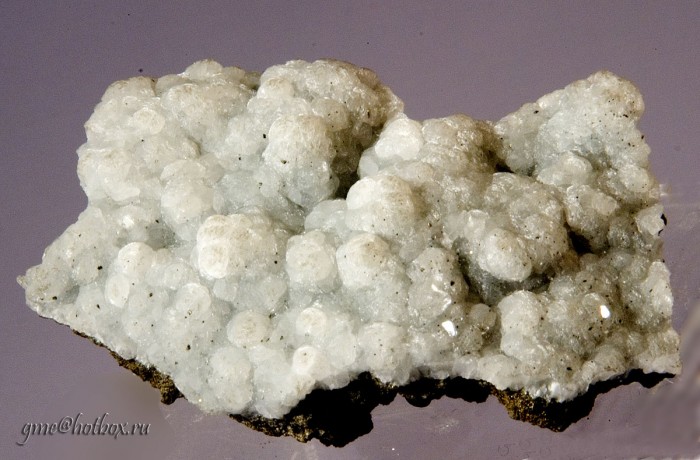 Фотография минерала Гиролит, Гидроксиапофиллит. Талнахское месторождение.