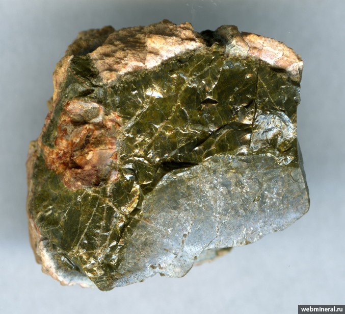 Фотография минерала Бетафит, Микроклин, Барит, Циркон. Опорное редкоземельно-редкометальное проявление.