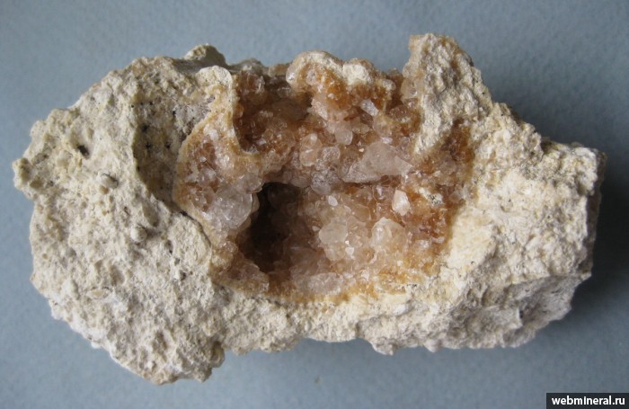 Фотография минерала Кальцит. Северо-Баксанский карьер.
