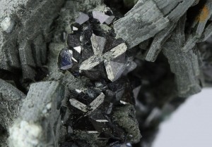 ��������, ���������. �������������� (Fe) �������������. �������� � �������������. webmineral.ru