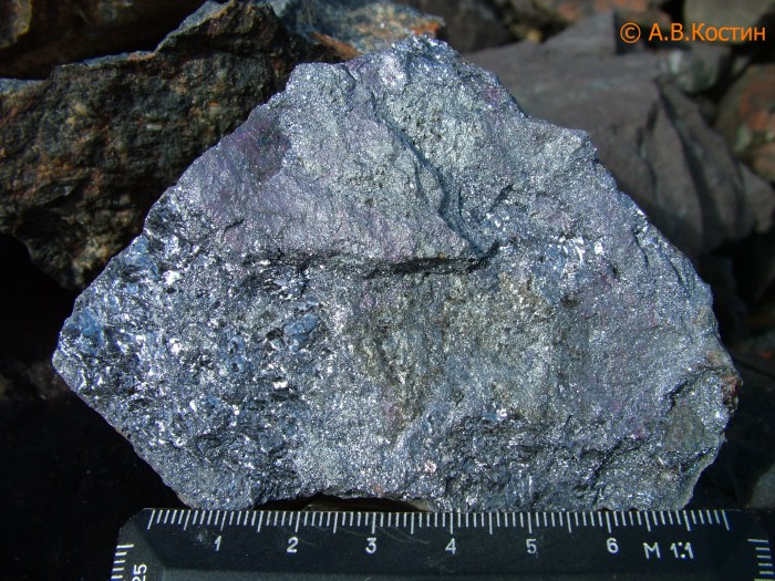 Фотография минерала Пираргирит, Фрейбергит, Галенит. Мангазейское (Ag) месторождение.