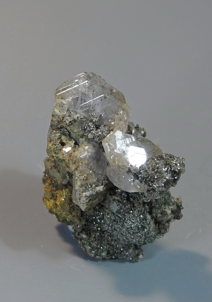 Фотография минерала Фторапатит, Кварц, Хлорит. Додо месторождение.