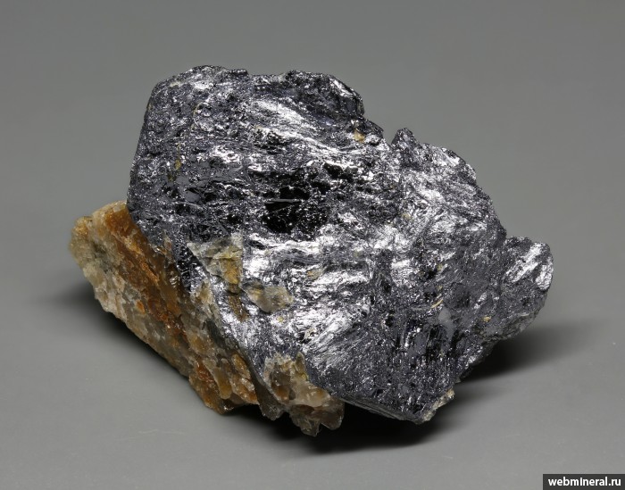 Фотография минерала Молибденит. Мульчихинское (Mo-W) месторождение.