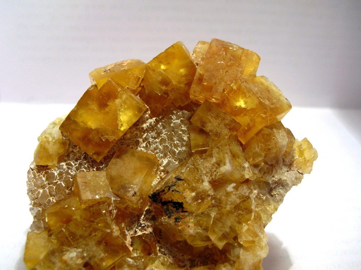 Минералы и месторождения России и ближнего зарубежья