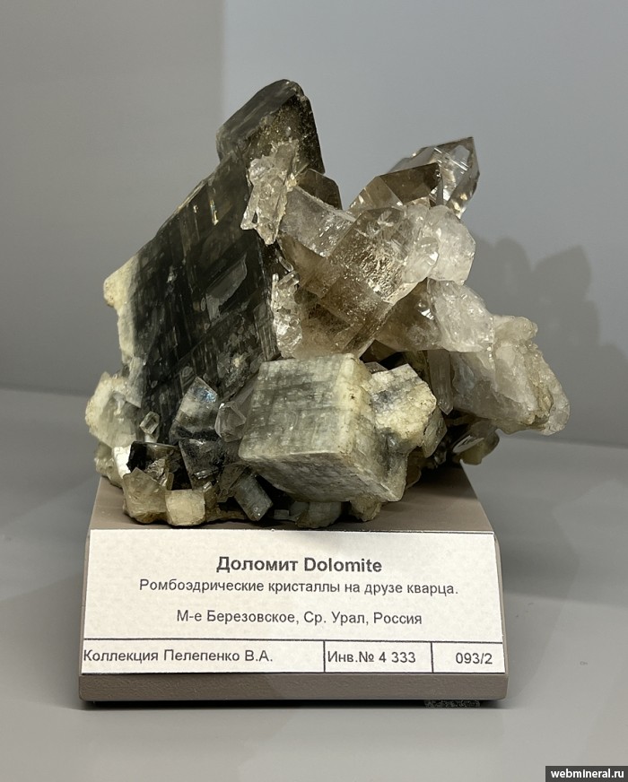 ���������� �������� �������, �����. ���������� (Au) ������������� (������ ����).