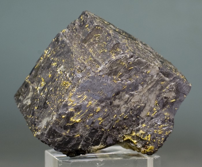 Фотография минерала Золото, Галенит. Берёзовское (Au) месторождение (рудное поле).