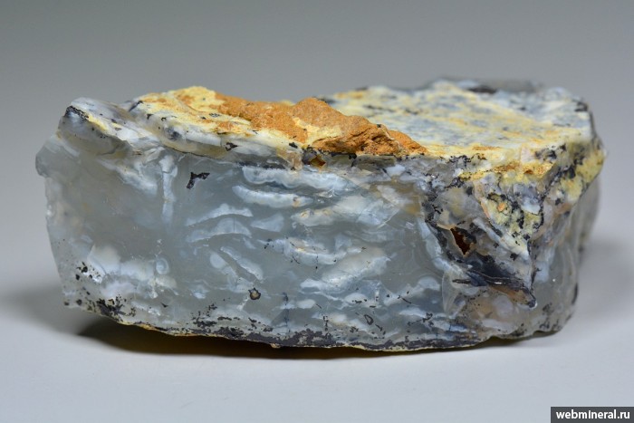 Фотография минерала Опал. Сахаринское (Ni) месторождение.