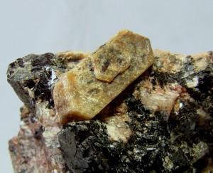 ������, ������-(Ce). ����� ��� � 133. �������� � �������������. webmineral.ru