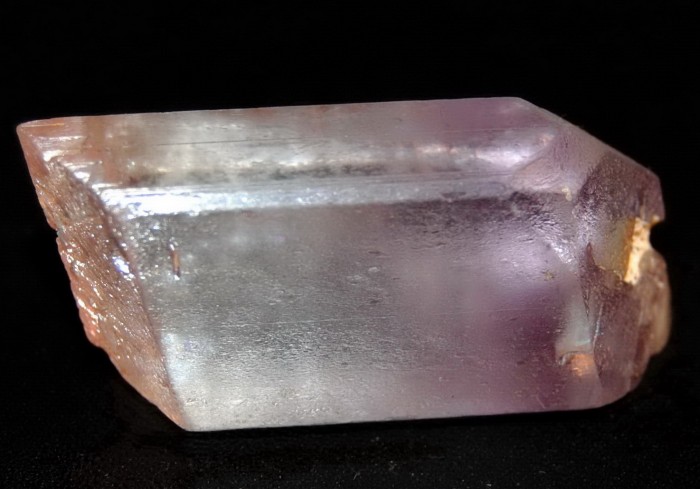   . (). Mawi pegmatite, Nilaw-Kolum pegmatite field, Du Ab District, Nuristan, Afganistan ().