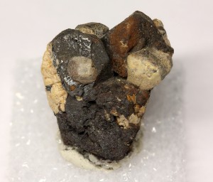 , , Perovskite Hill, Magnet Cove, Hot Spring County, Arkansas, USA ().   . webmineral.ru