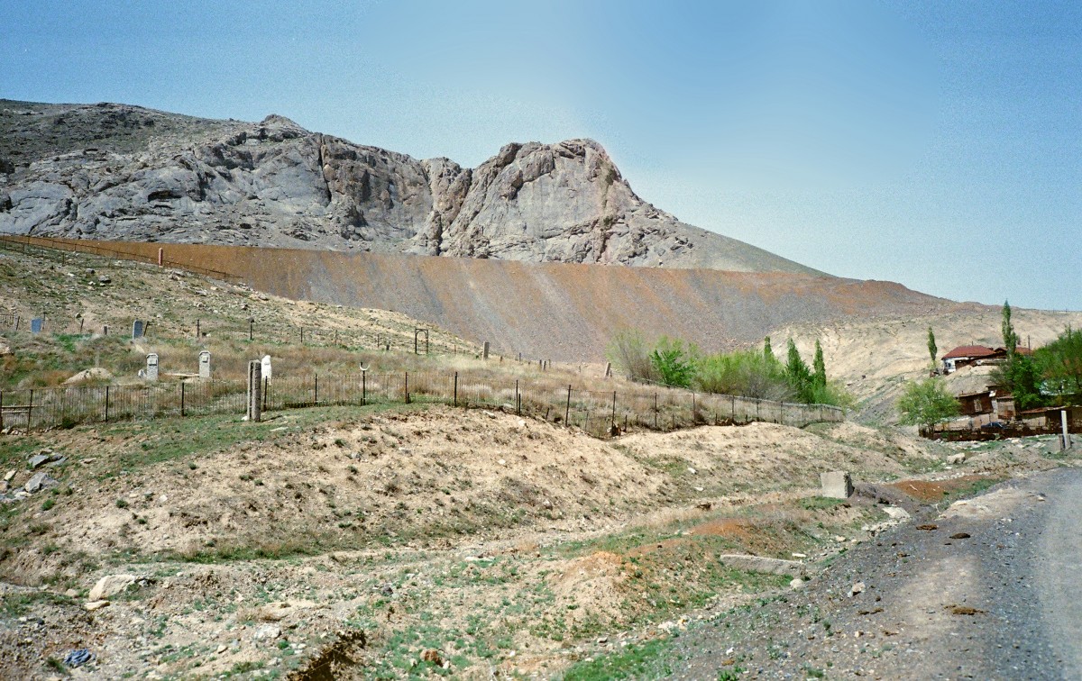 Поселок Ачисай. Фотография месторождения. Ачисайское (Pb-Zn) месторождение, Казахстан.