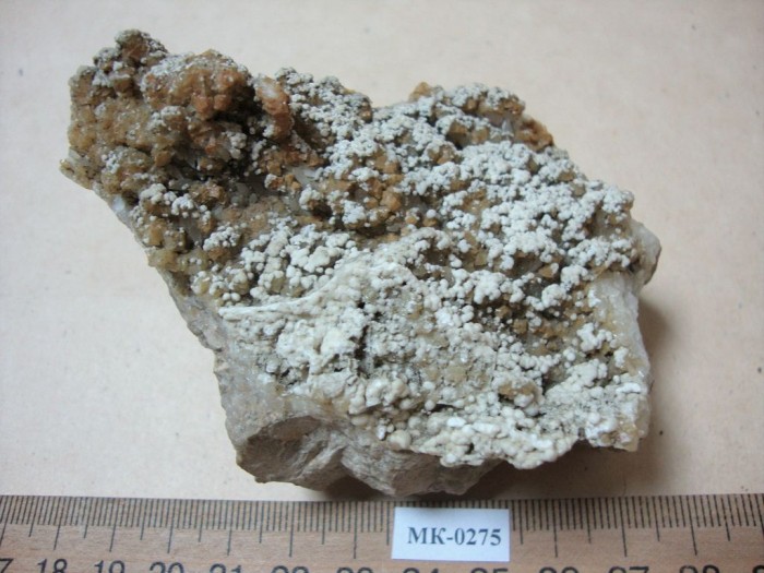 Фотография минерала Стронцианит, Доломит. Ильи мыс.