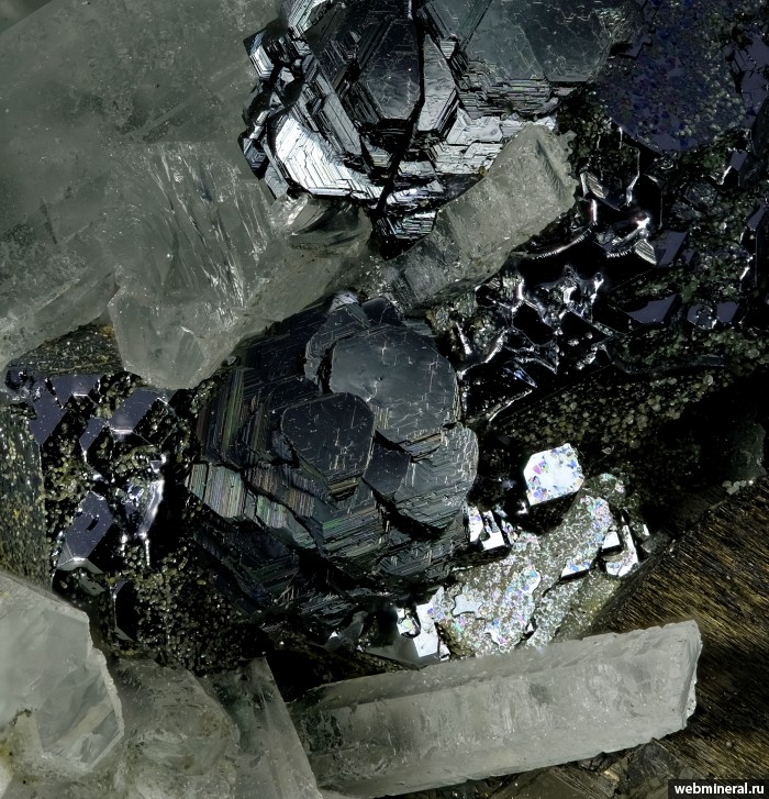 Фотография минерала Пирротин, Кварц, Галенит, Сфалерит, Пирит. Николаевский рудник.
