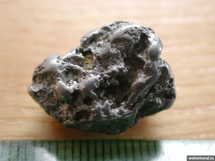 Фотография минерала Изоферроплатина. Ледяной ручей (Pt) россыпь.