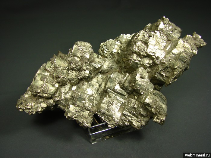 Фотография минерала Пирит. Азейское угольное месторождение.