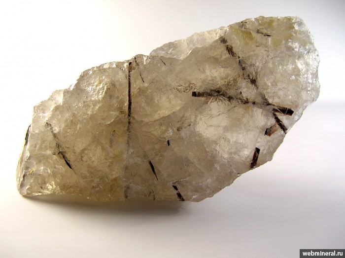 Фотография минерала Астрофиллит, Кварц. Астрофиллитовая жила.