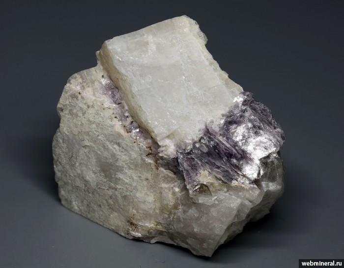 Фотография минерала Петалит, Кварц, Микроклин, Лепидолит. Соседка жила.