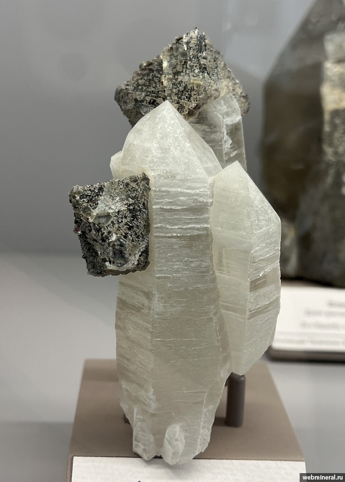 ���������� �������� �������, �����. ����-��� (W-Mo) �������������.