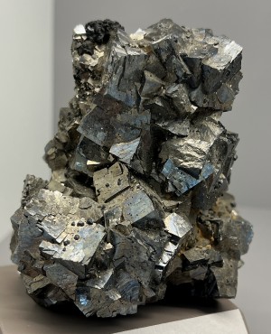 �����������. ����-��� (W-Mo) �������������. �������� � �������������. webmineral.ru