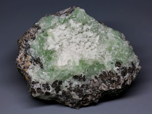 , Skorpion Mine, Rosh Pinah, Karas Region, Namibia ().   . webmineral.ru