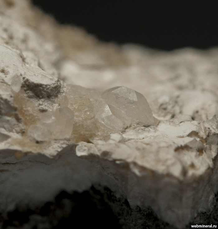 Фотография минерала Гидроксиапофиллит, Кальцит, Тахеренит. Слюда карьер.