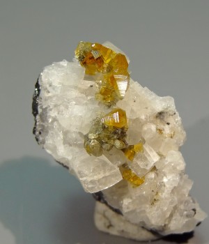 ���������, �������. ���������� (Fe) ������������� (�������� ������). �������� � �������������. webmineral.ru