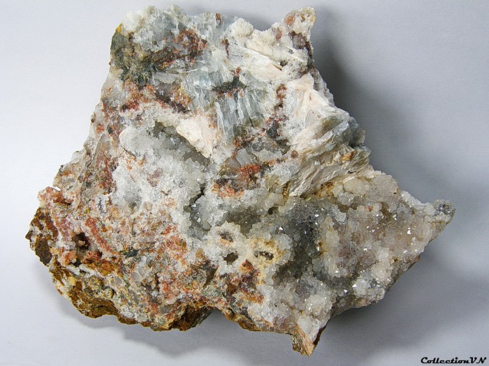 Фотография минерала Барит. Чевжавара месторождение.