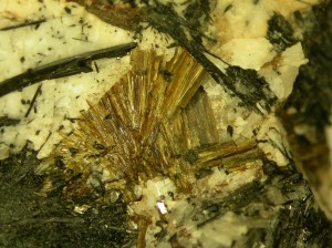 �������-(Ce), ������, ������. ����������� ����. �������� � �������������. webmineral.ru