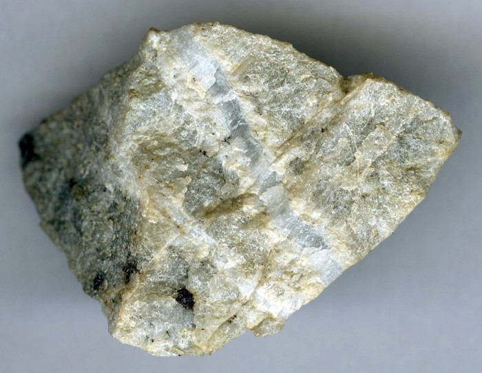 Фотография минерала Ольшанскит, Сахаит. Титовское (B) месторождение.