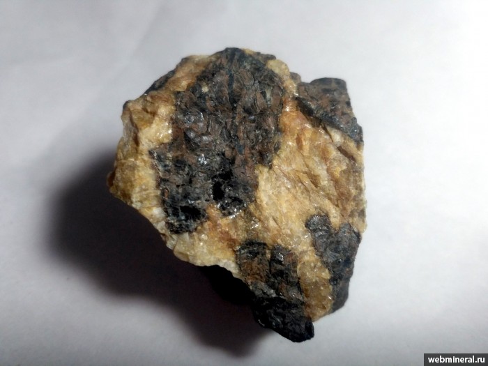   -(Nd), , , . Askagen Quarry (Torskebacken), Persberg ore district, Filipstad, Varmland.