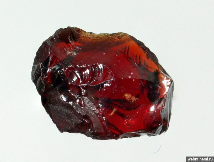 Фотография минерала Пироп. Мир кимберлитовая трубка.