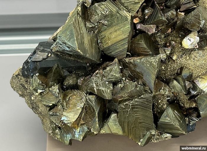 ���������� �������� �����������, ���������. ����� (Cu) �������������.