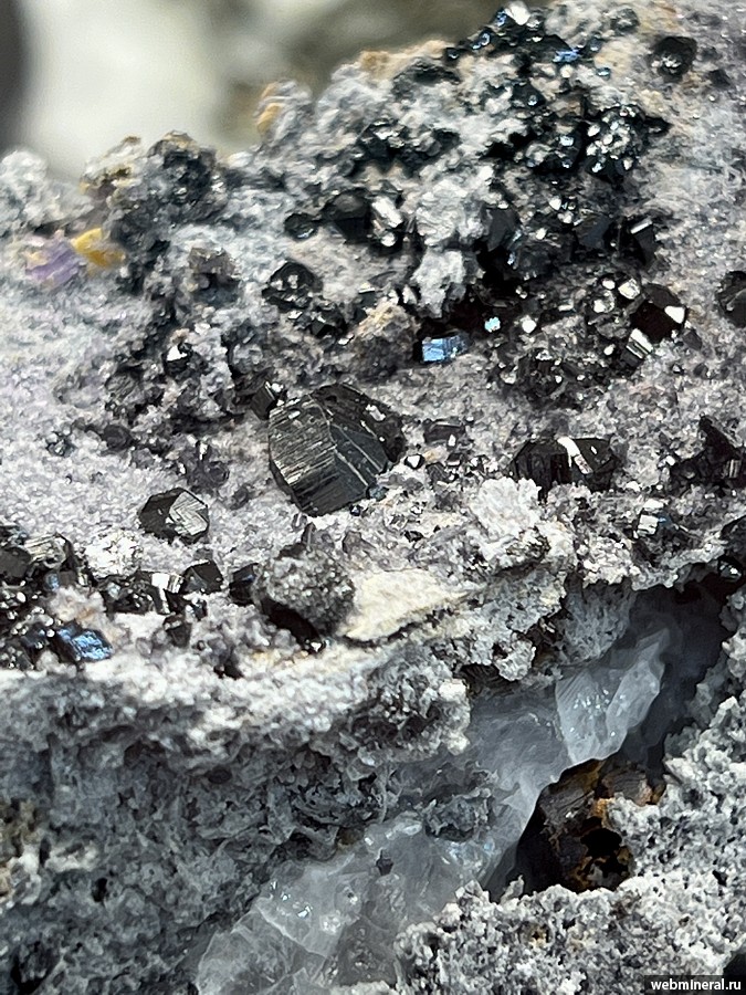 ���������� �������� ����������, ���������. ������� ����������� (Cr) �������������.