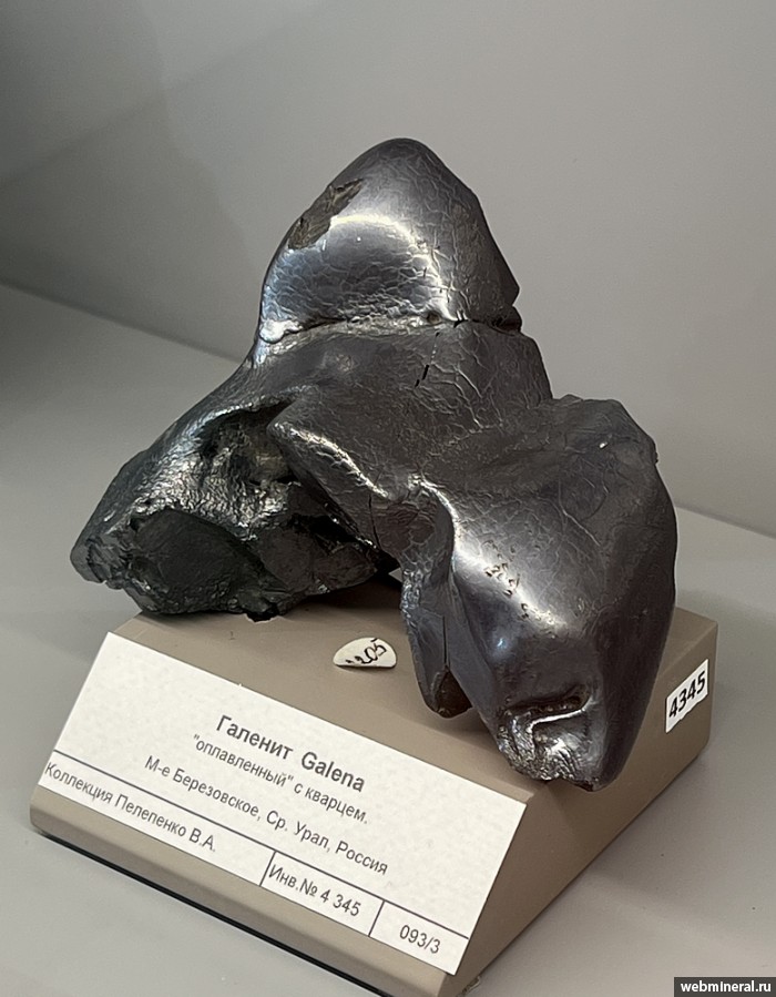 ���������� �������� �������, �����. ���������� (Au) ������������� (������ ����).